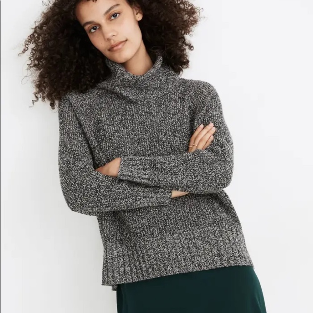 Madewell Eastbrook Turtleneck Cross Back Sweater | size: medium